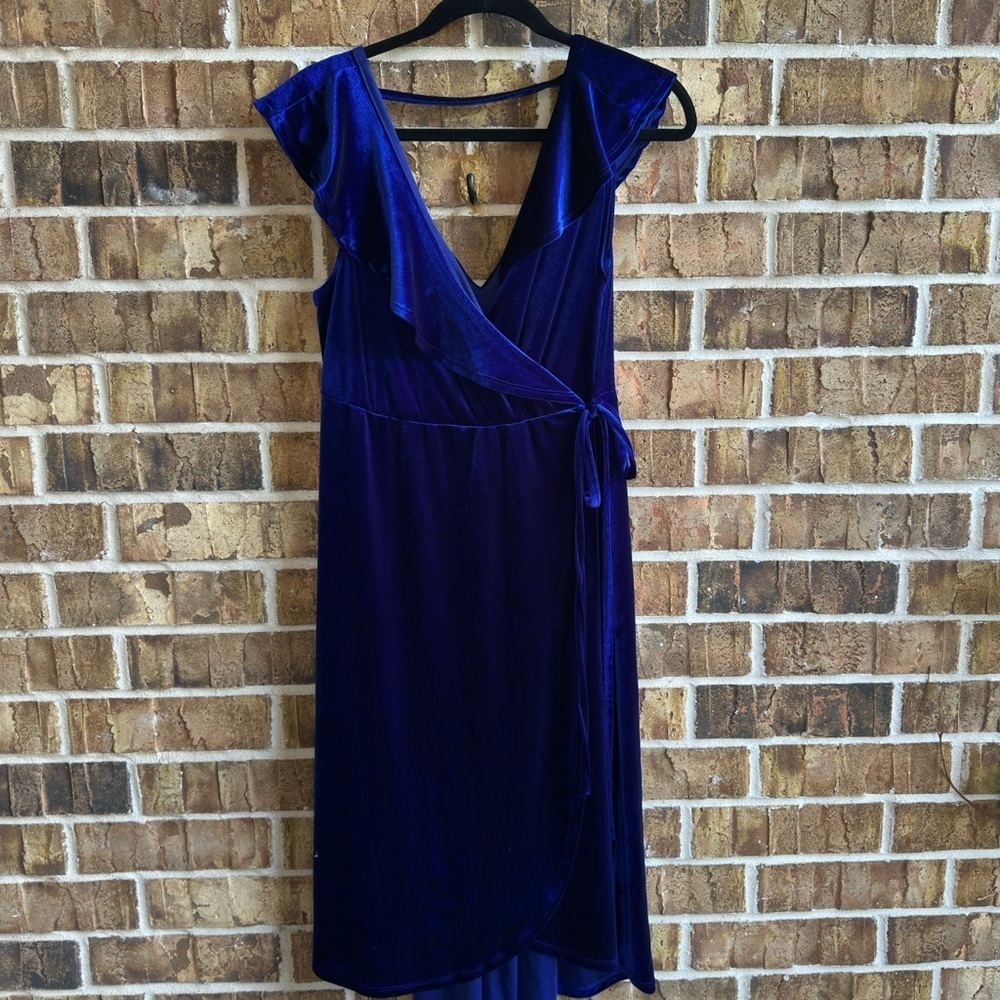 Torrid Royal Blue Asymmetrical Velvet Dress - Picture 5 of 10